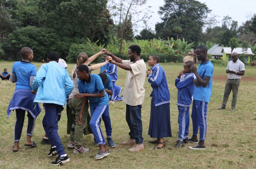 How Swahili Cultural Trails Empowers Women Through Tourism